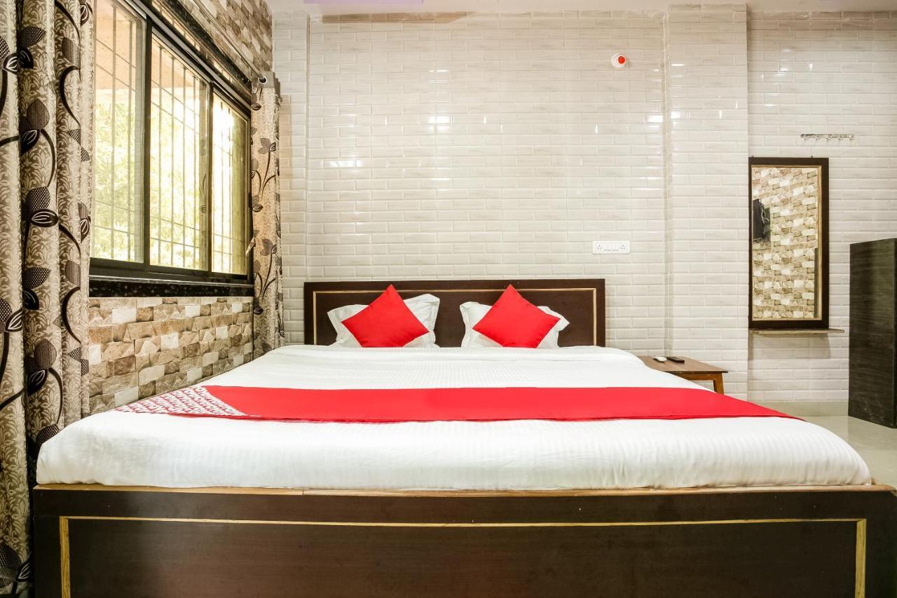 Oyo 63030 Mhatre Farm & Resort Chinchani Exterior foto
